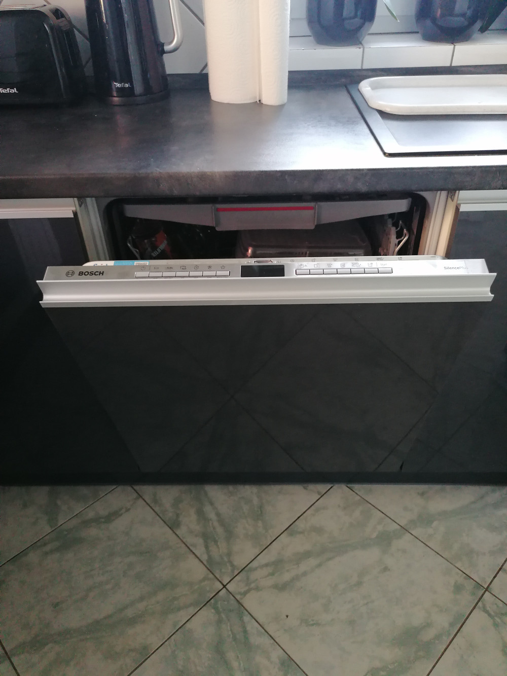 BOSCH SMV4HVX37E Serie|4 Teljesen beépíthető mosogatógép | 60 cm BOSCH SMV4HVX37E Serie|4 Teljesen beépíthető mosogatógép | 60 cm